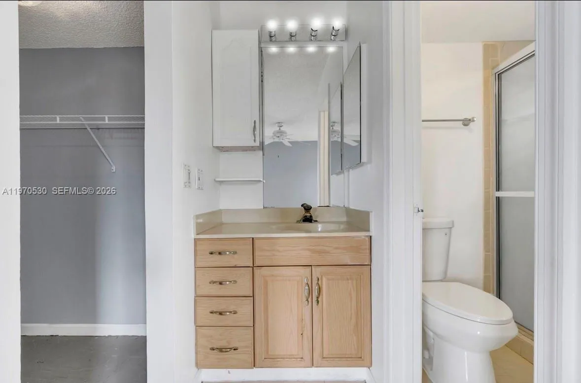 5894 Longbow Ln # 6, West Palm Beach FL 33415