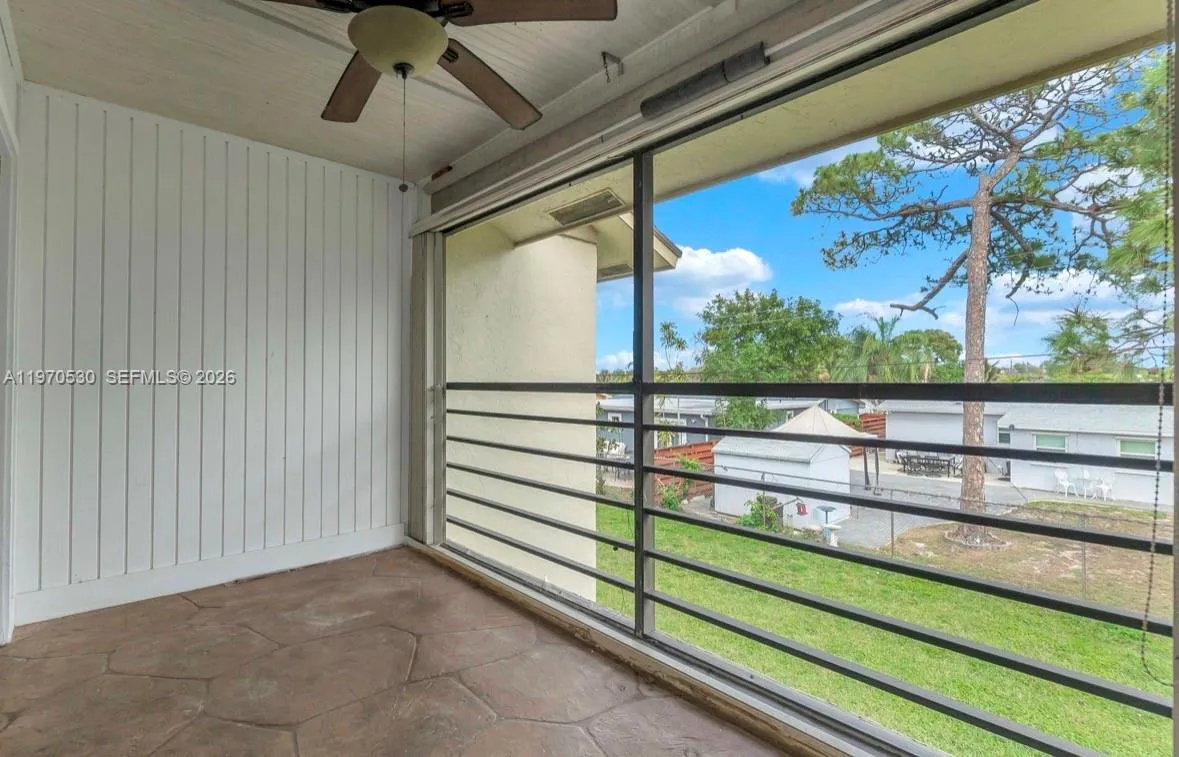 5894 Longbow Ln # 6, West Palm Beach FL 33415