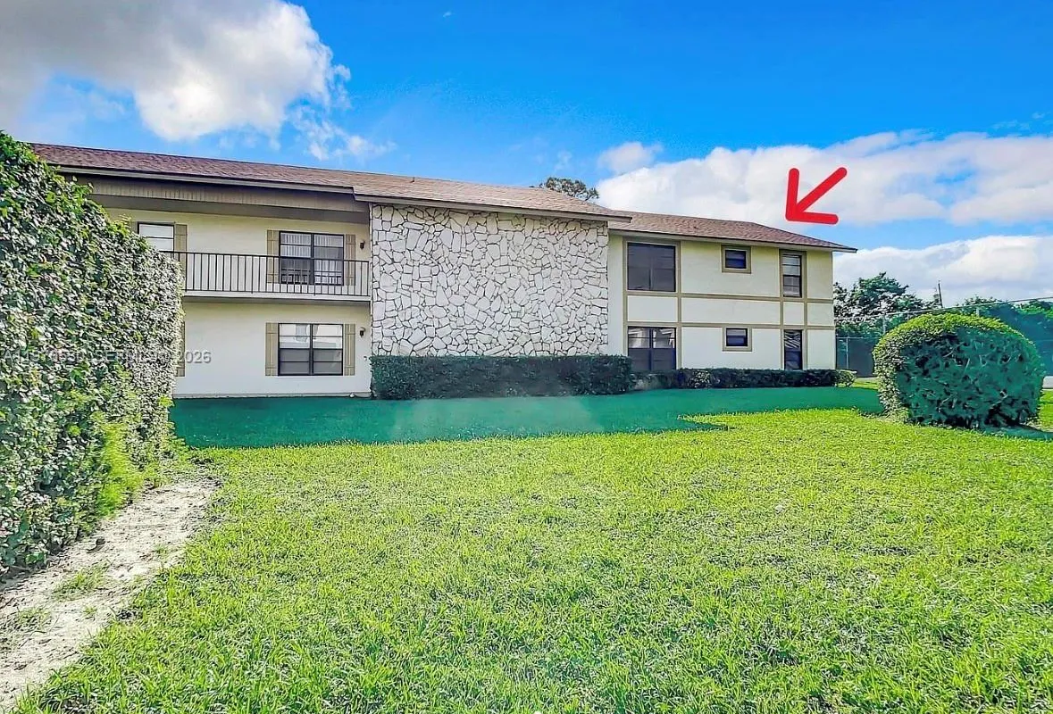 5894 Longbow Ln # 6, West Palm Beach FL 33415