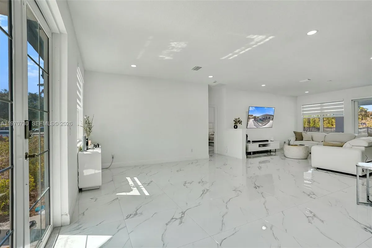 13673 N 77th Pl N, Loxahatchee FL 33412