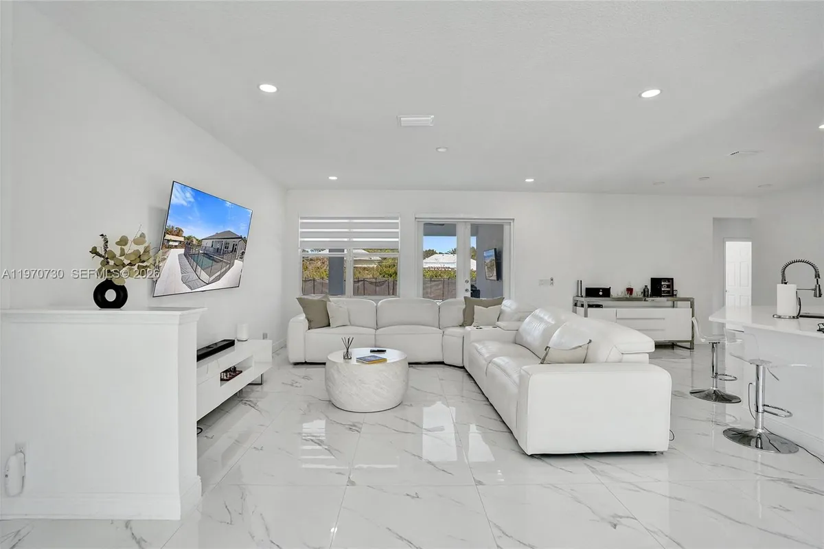 13673 N 77th Pl N, Loxahatchee FL 33412