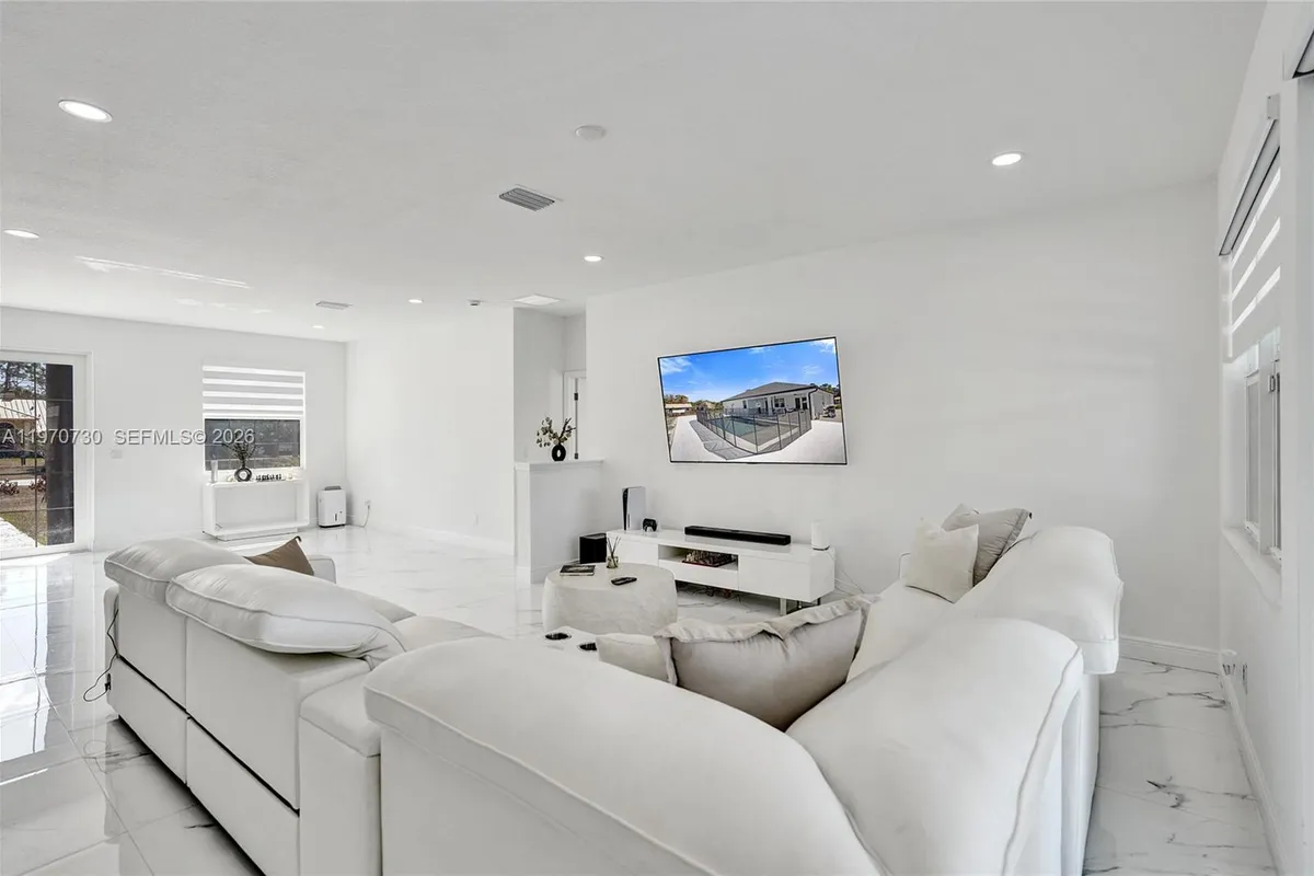 13673 N 77th Pl N, Loxahatchee FL 33412