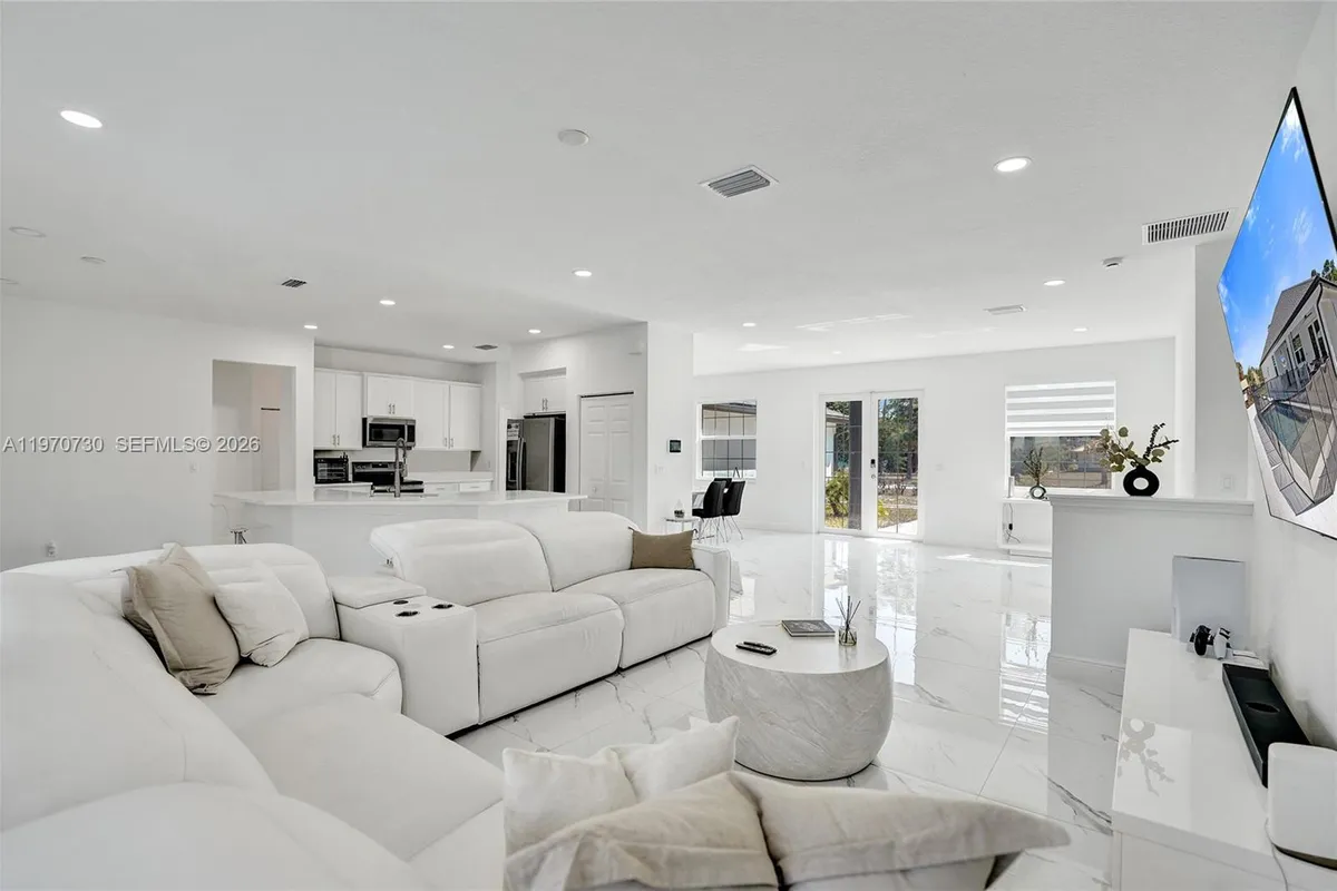 13673 N 77th Pl N, Loxahatchee FL 33412