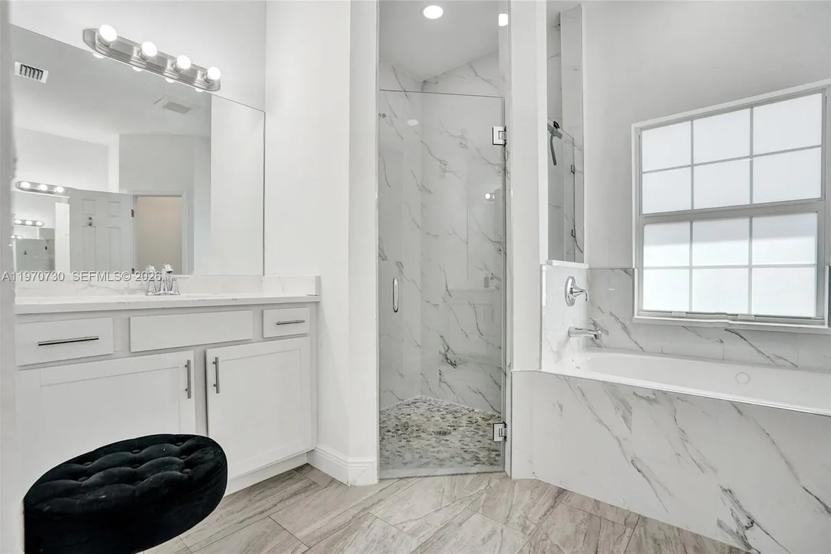 13673 N 77th Pl N, Loxahatchee FL 33412