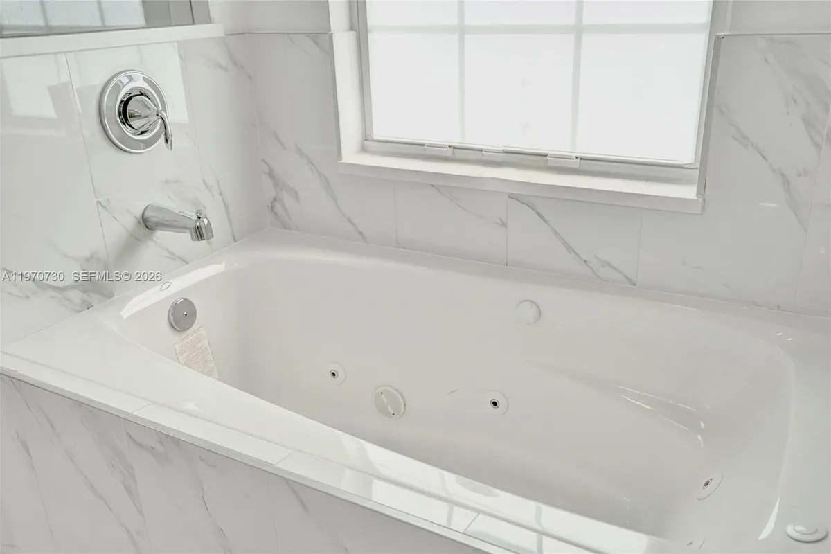 13673 N 77th Pl N, Loxahatchee FL 33412