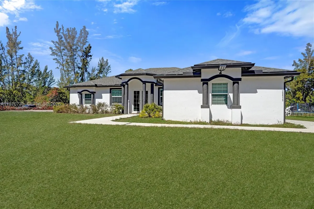 13673 N 77th Pl N, Loxahatchee FL 33412