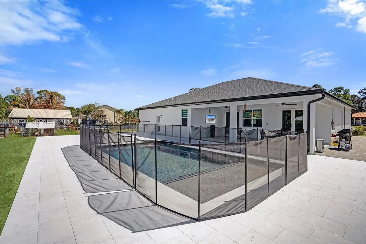 13673 N 77th Pl N, Loxahatchee FL 33412