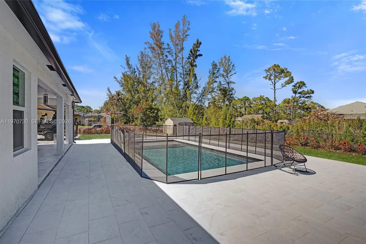 13673 N 77th Pl N, Loxahatchee FL 33412