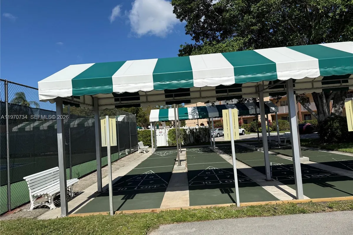 2721 N Pine Island Rd # 202, Sunrise FL 33322