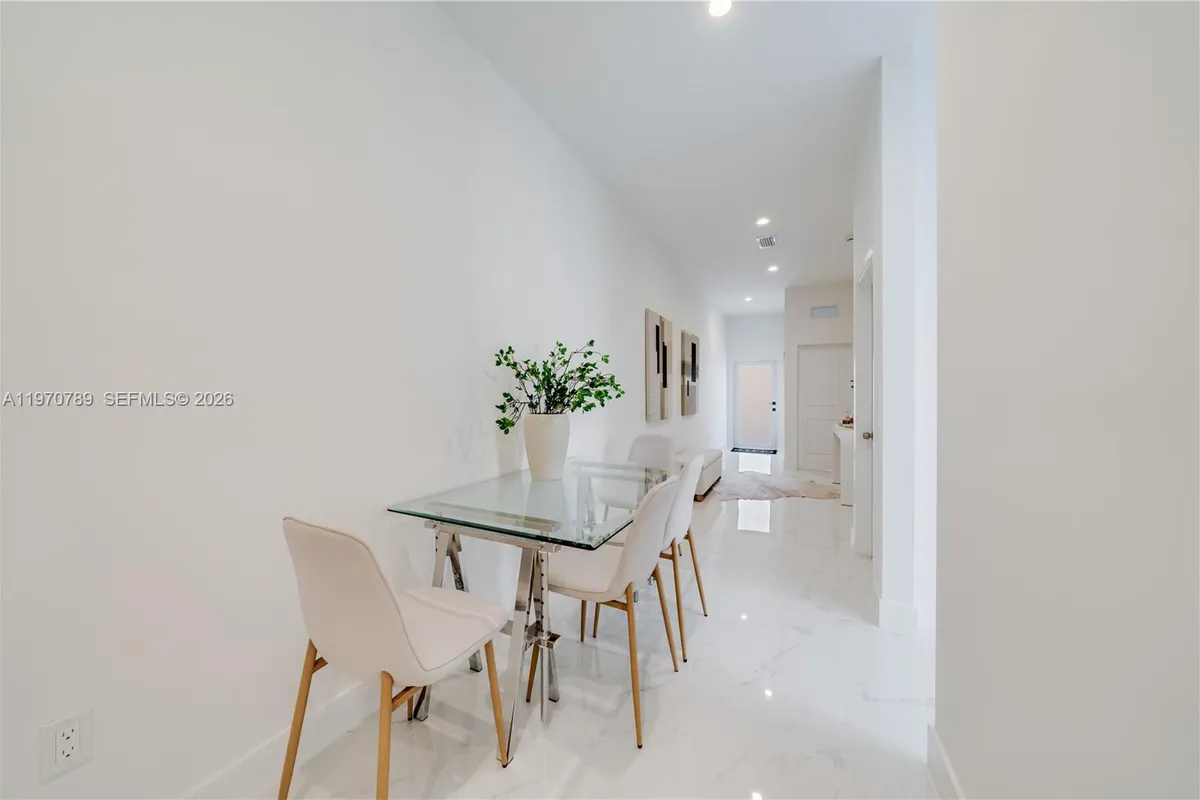 2936 NW 27th St, Miami FL 33142