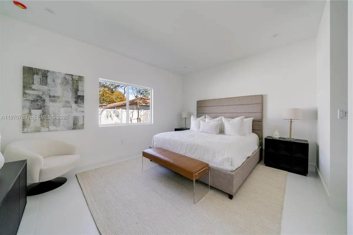 2936 NW 27th St, Miami FL 33142