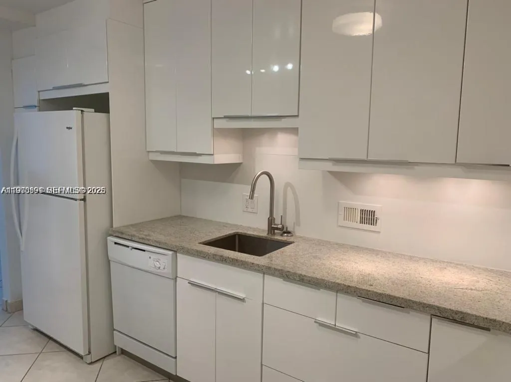 10185 Collins Ave # 1402, Bal Harbour FL 33154