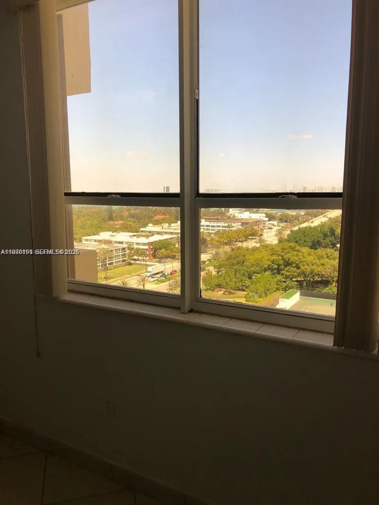 10185 Collins Ave # 1402, Bal Harbour FL 33154