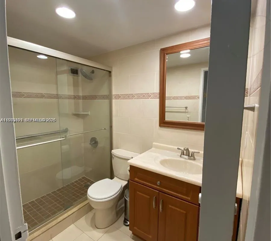 10185 Collins Ave # 1402, Bal Harbour FL 33154