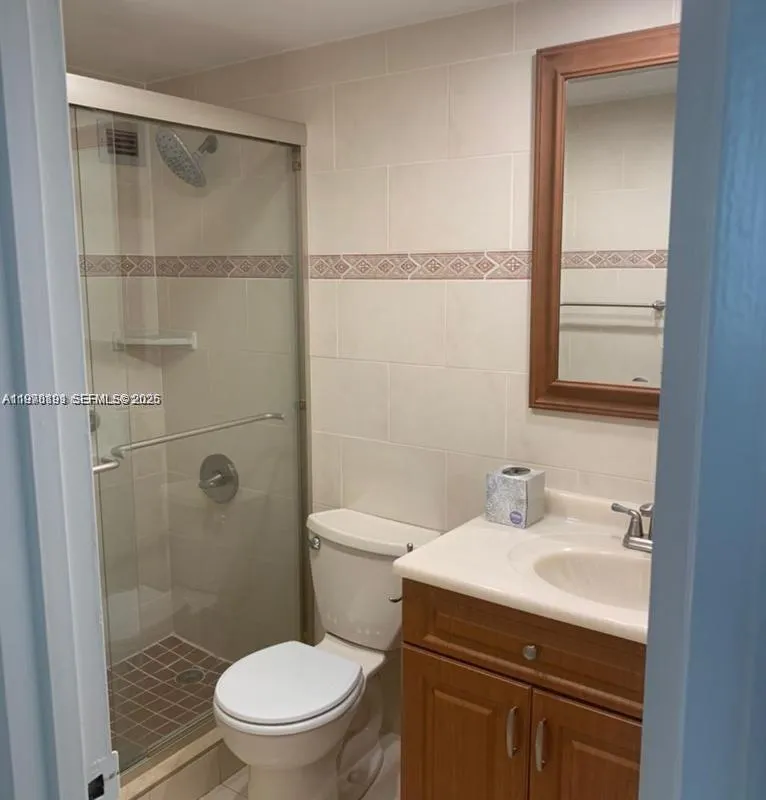 10185 Collins Ave # 1402, Bal Harbour FL 33154