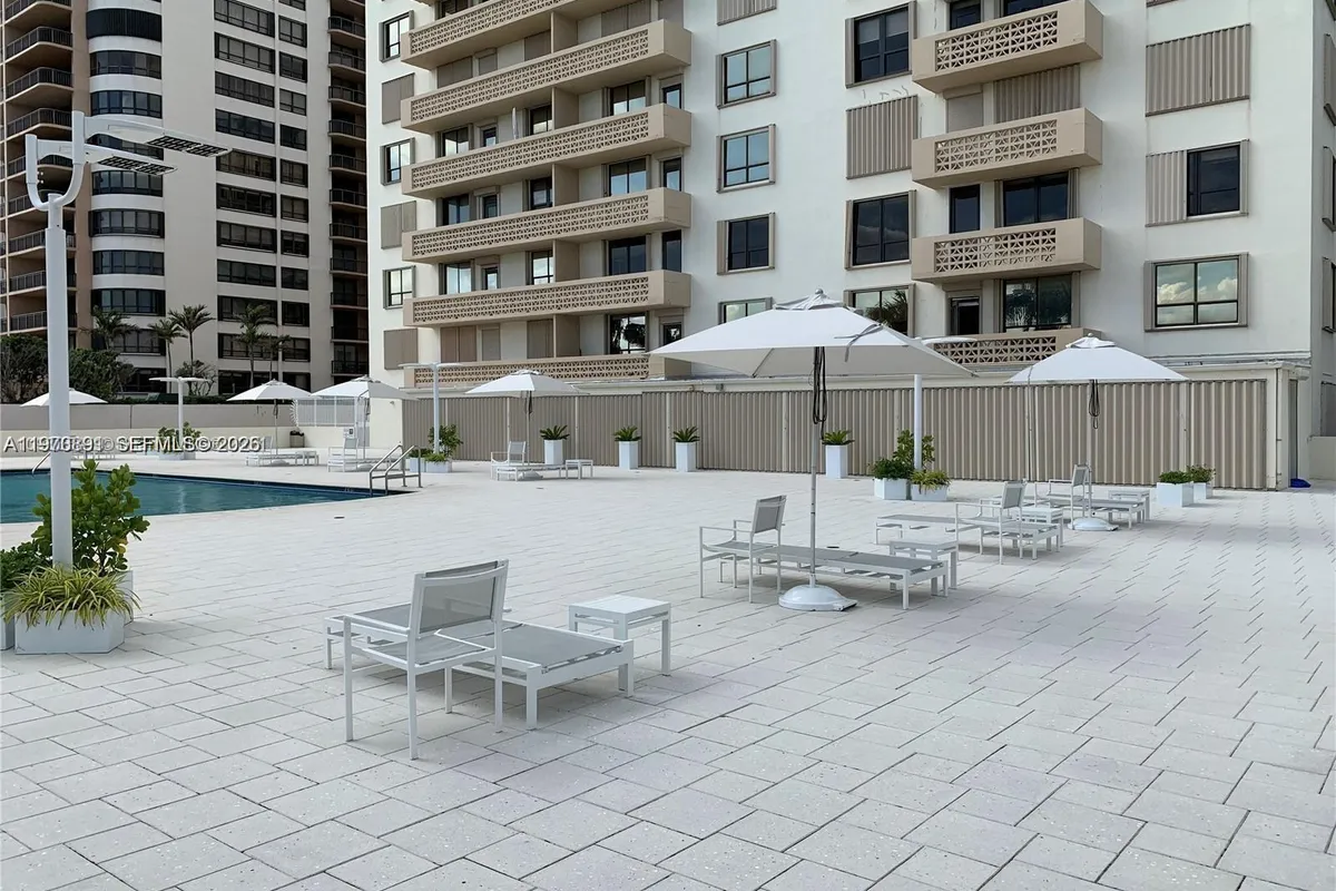 10185 Collins Ave # 1402, Bal Harbour FL 33154