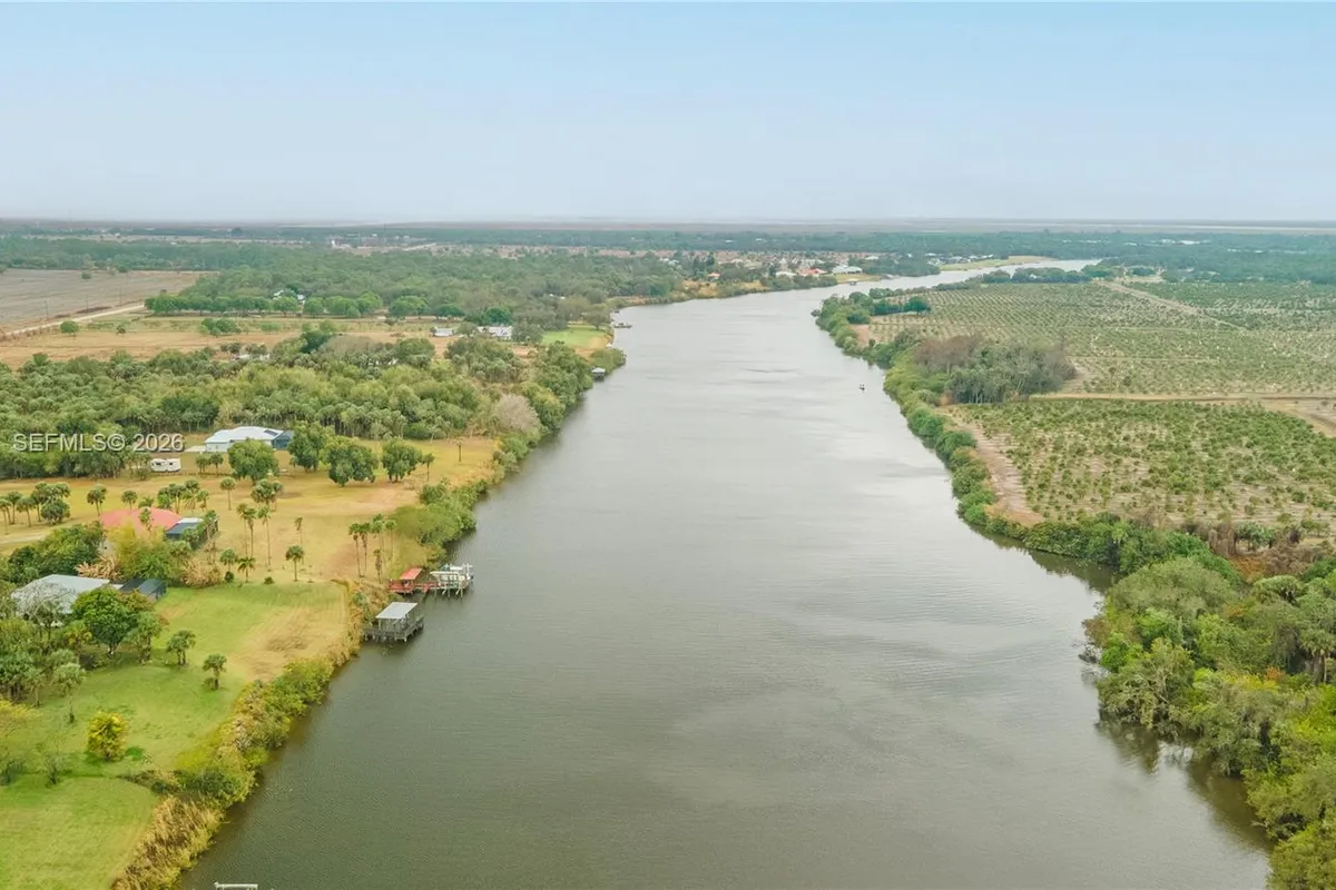 5220 Fort Denaud Rd, La Belle FL 33935