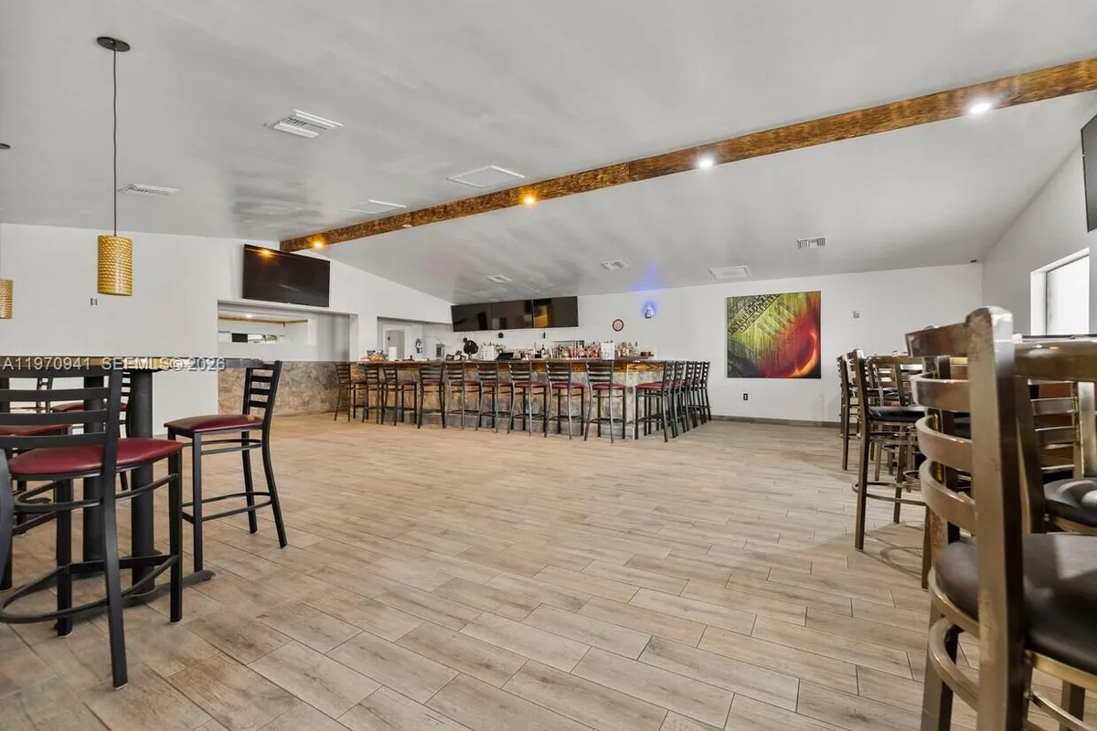 93 S Hall St, La Belle FL 33935