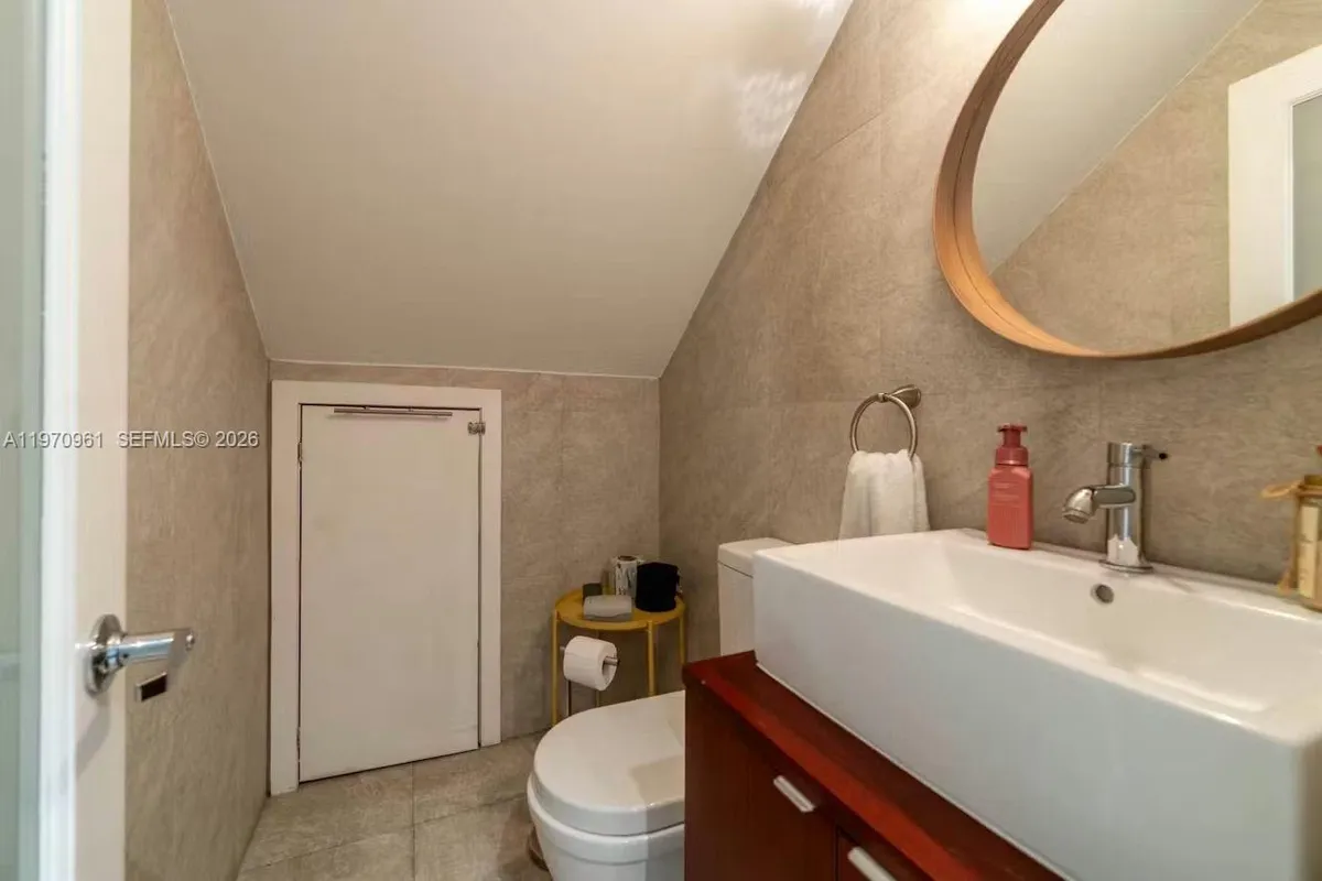 1061 Michigan Ave # 4, Miami Beach FL 33139