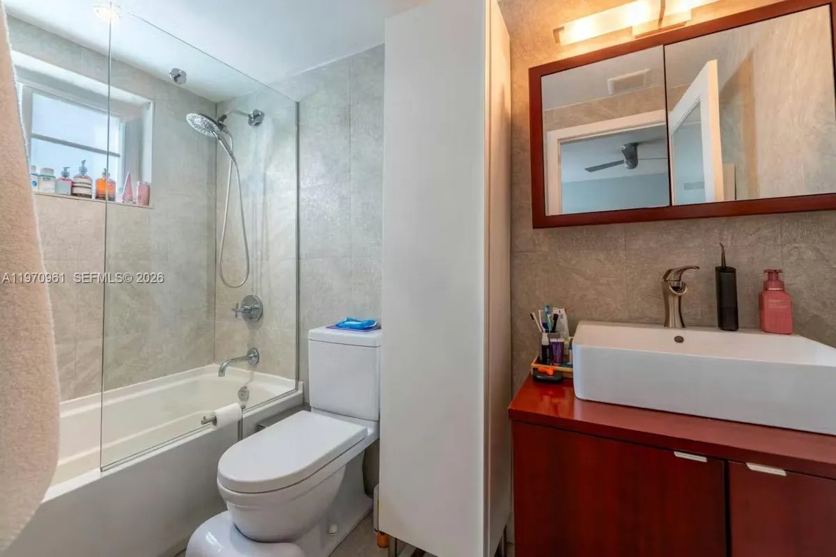 1061 Michigan Ave # 4, Miami Beach FL 33139