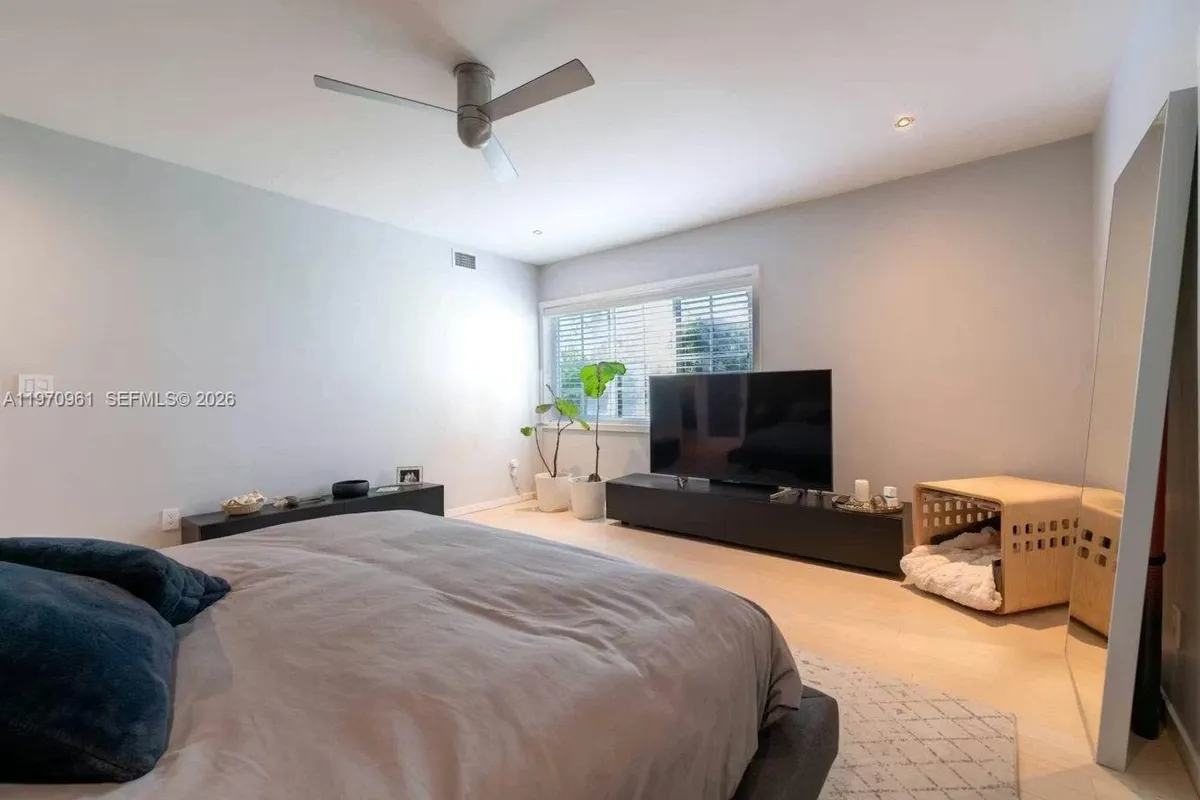 1061 Michigan Ave # 4, Miami Beach FL 33139