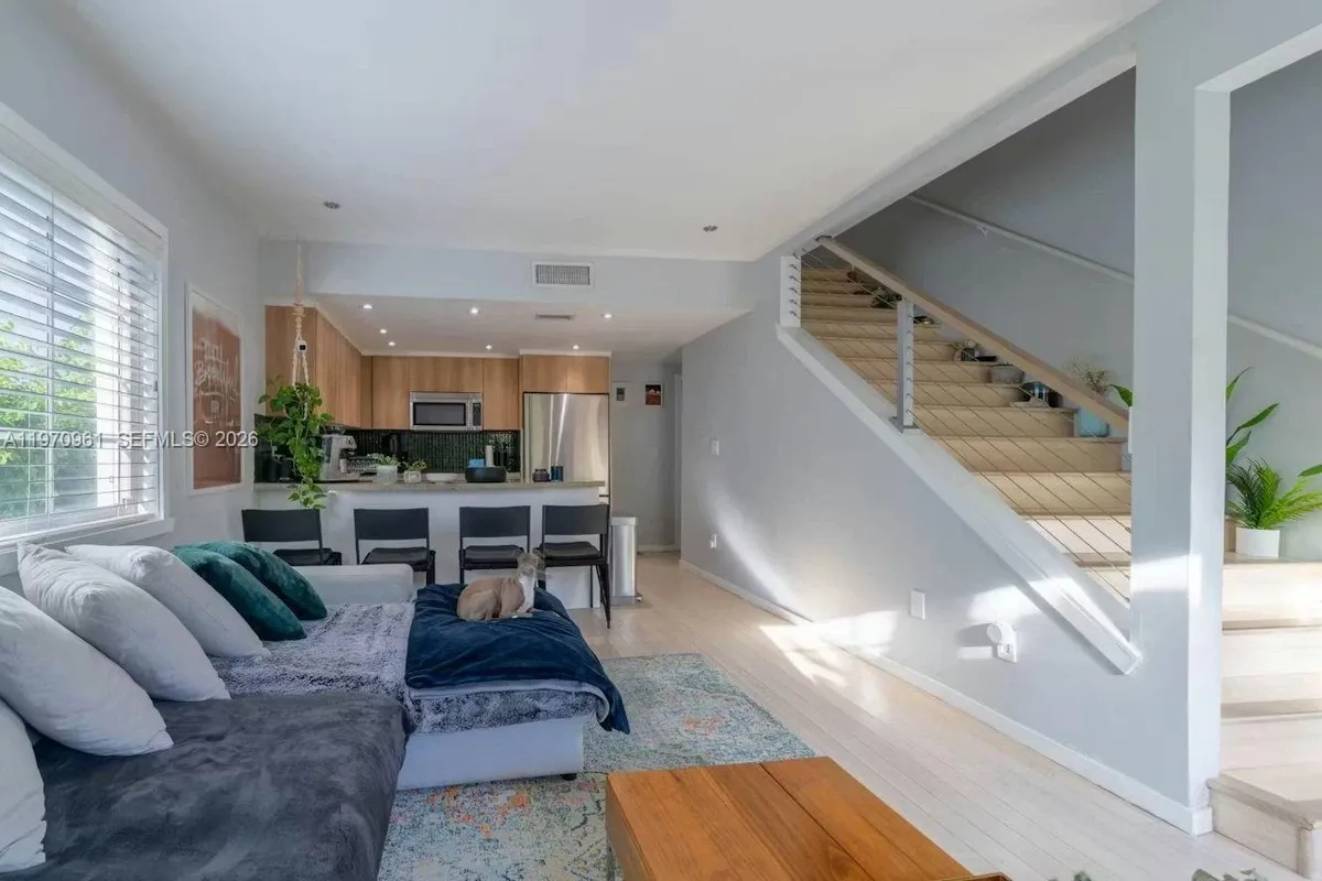 1061 Michigan Ave # 4, Miami Beach FL 33139