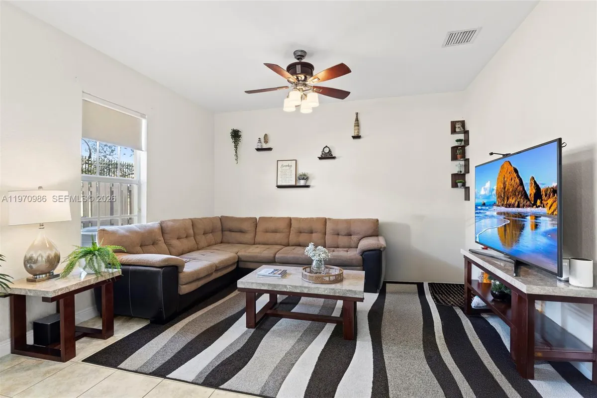 6959 Julia Gardens Dr, Coconut Creek FL 33073