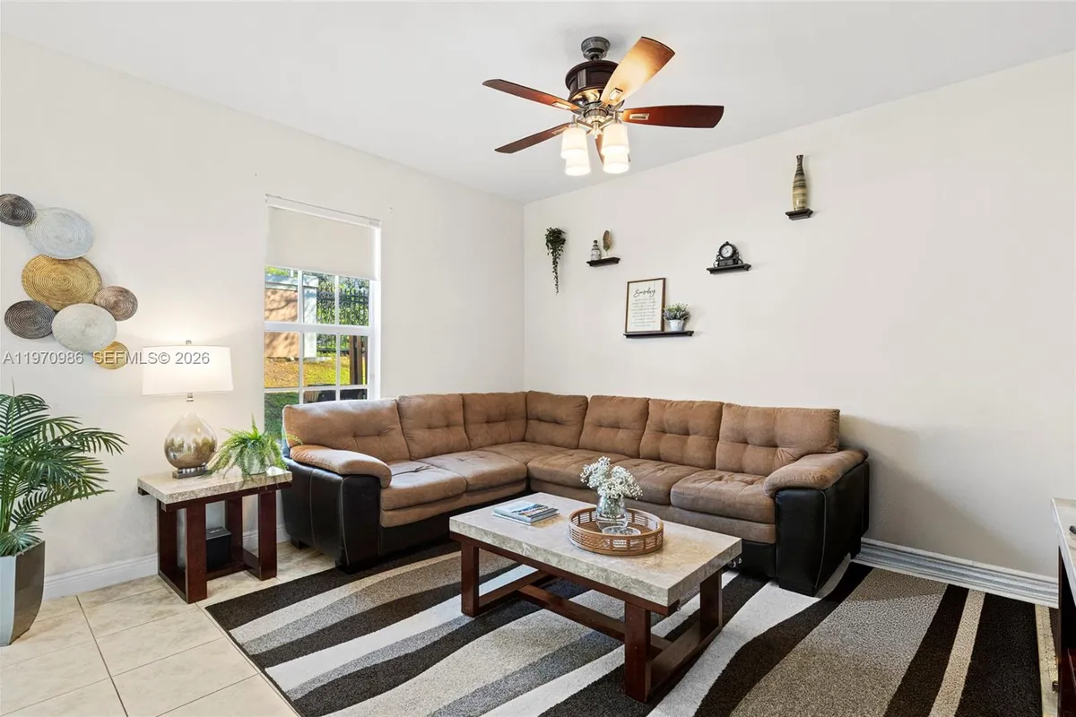 6959 Julia Gardens Dr, Coconut Creek FL 33073