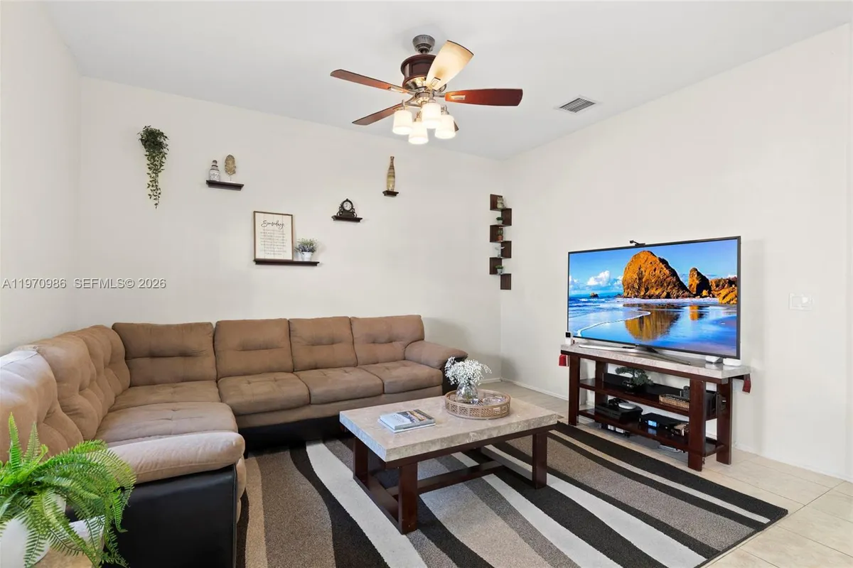 6959 Julia Gardens Dr, Coconut Creek FL 33073