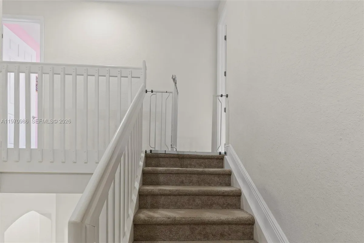 6959 Julia Gardens Dr, Coconut Creek FL 33073