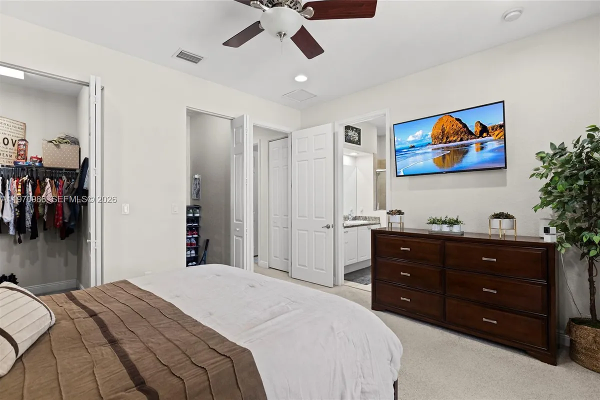 6959 Julia Gardens Dr, Coconut Creek FL 33073