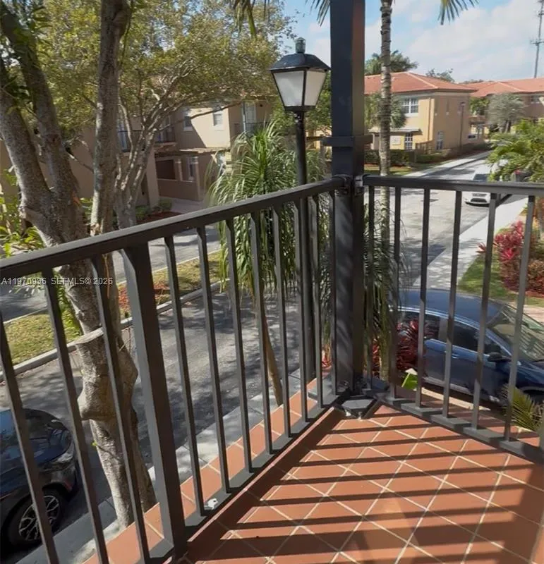 6959 Julia Gardens Dr, Coconut Creek FL 33073