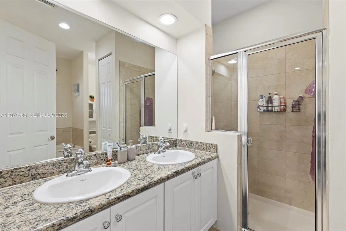 6959 Julia Gardens Dr, Coconut Creek FL 33073