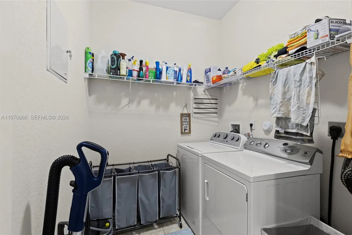 6959 Julia Gardens Dr, Coconut Creek FL 33073