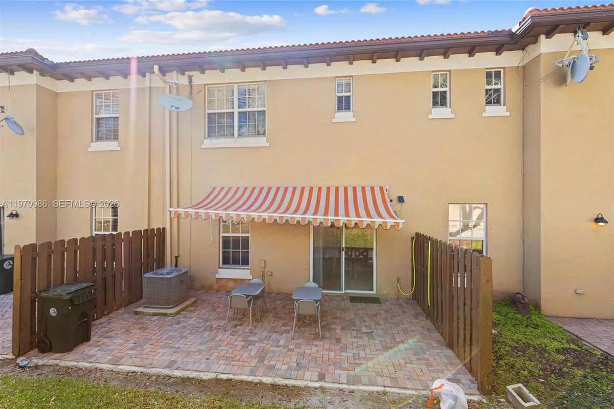 6959 Julia Gardens Dr, Coconut Creek FL 33073