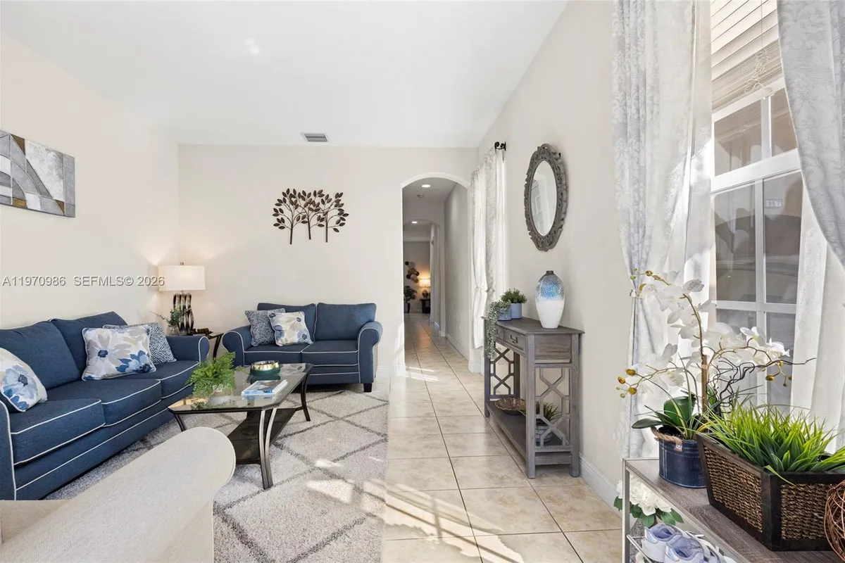 6959 Julia Gardens Dr, Coconut Creek FL 33073