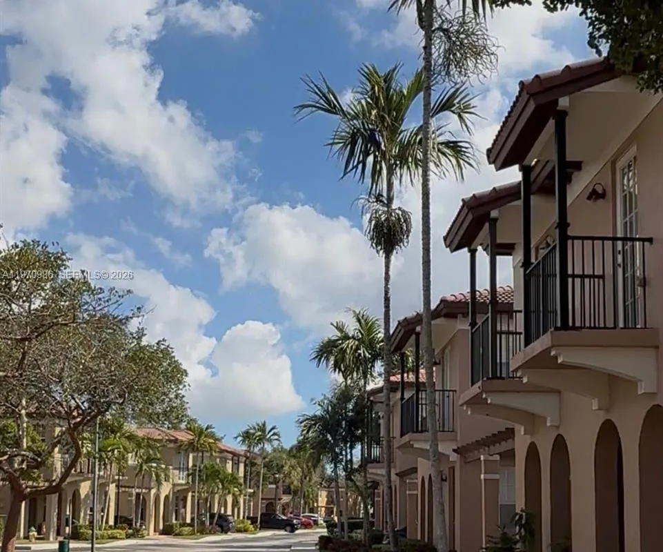 6959 Julia Gardens Dr, Coconut Creek FL 33073