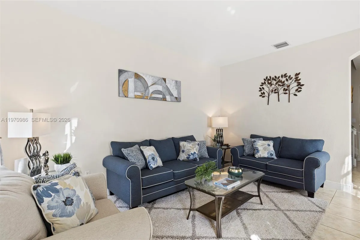 6959 Julia Gardens Dr, Coconut Creek FL 33073