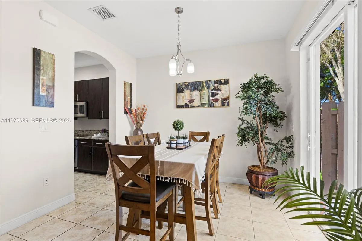 6959 Julia Gardens Dr, Coconut Creek FL 33073