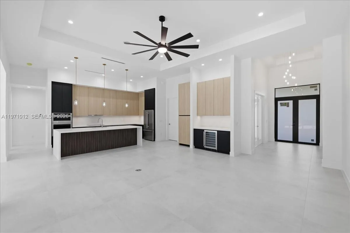 2220 SW 50th LN, Cape Coral FL 33914