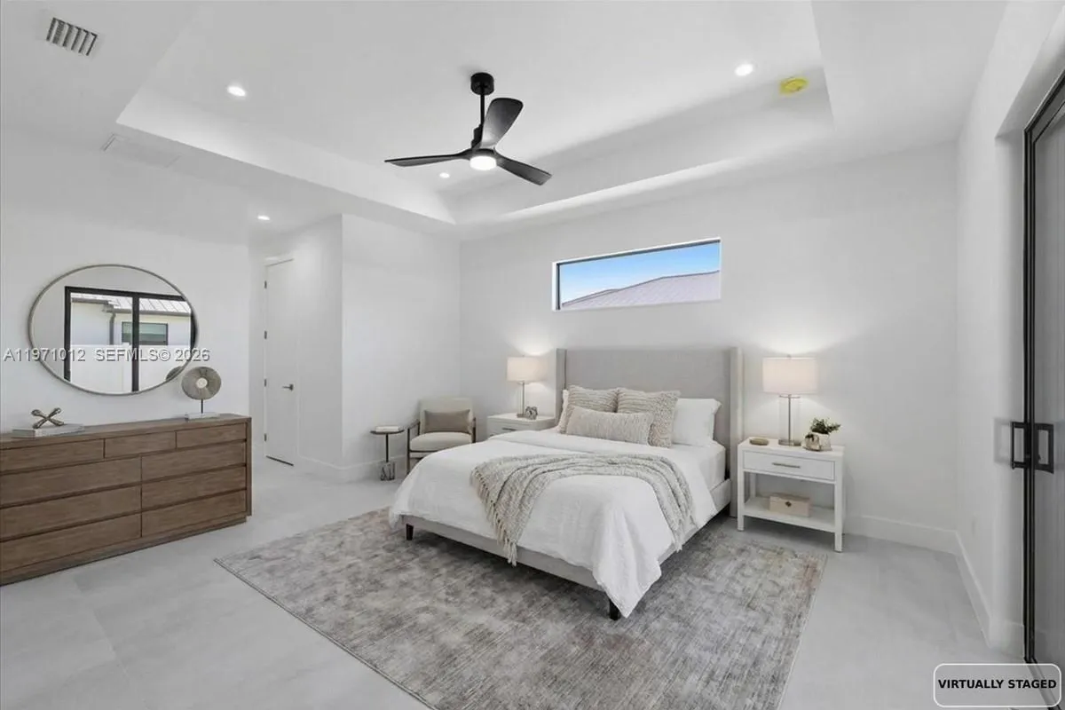 2220 SW 50th LN, Cape Coral FL 33914