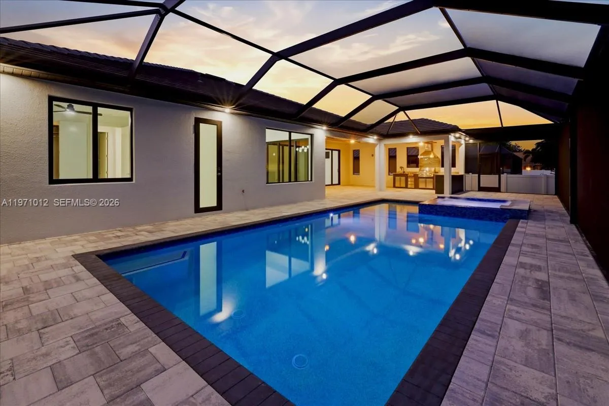 2220 SW 50th LN, Cape Coral FL 33914