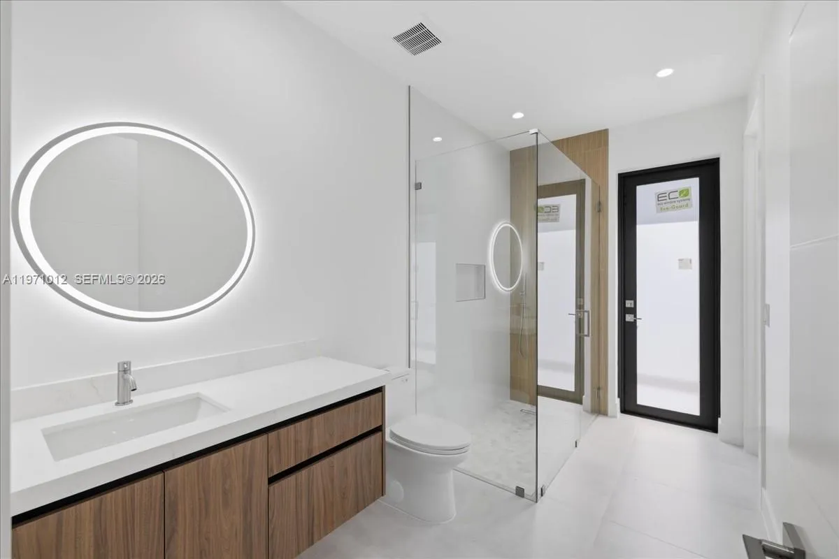 2220 SW 50th LN, Cape Coral FL 33914