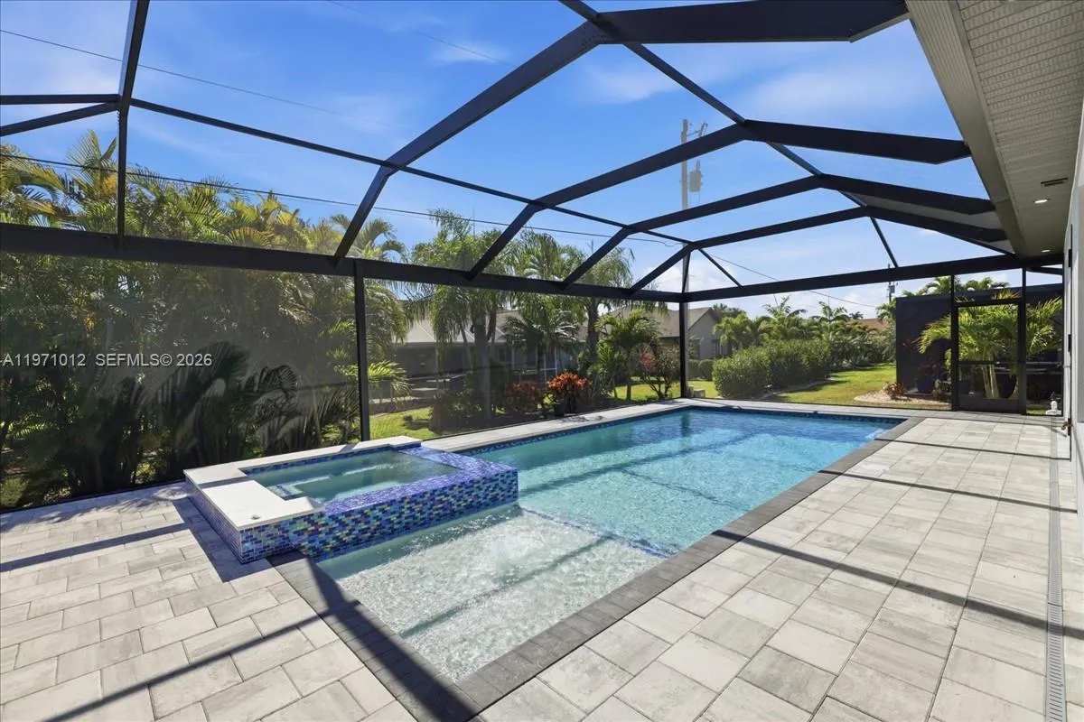 2220 SW 50th LN, Cape Coral FL 33914