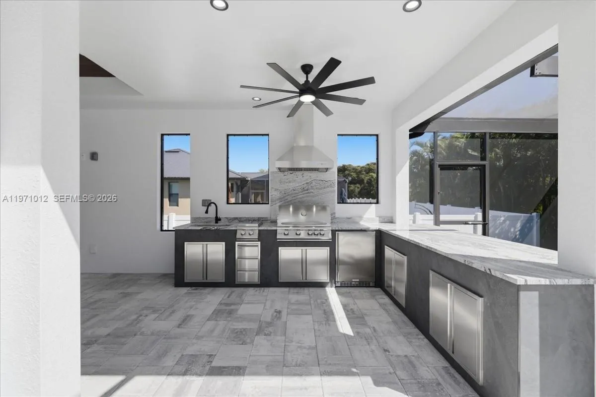 2220 SW 50th LN, Cape Coral FL 33914