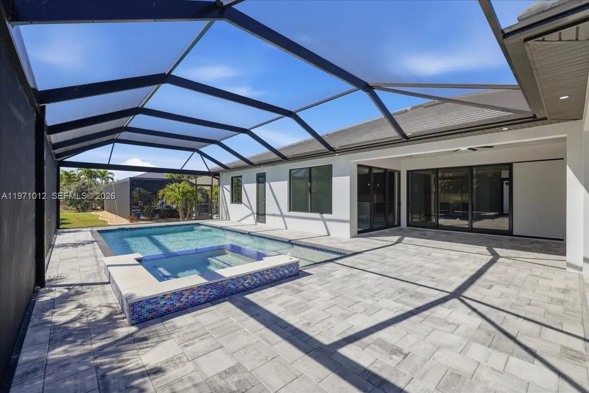 2220 SW 50th LN, Cape Coral FL 33914