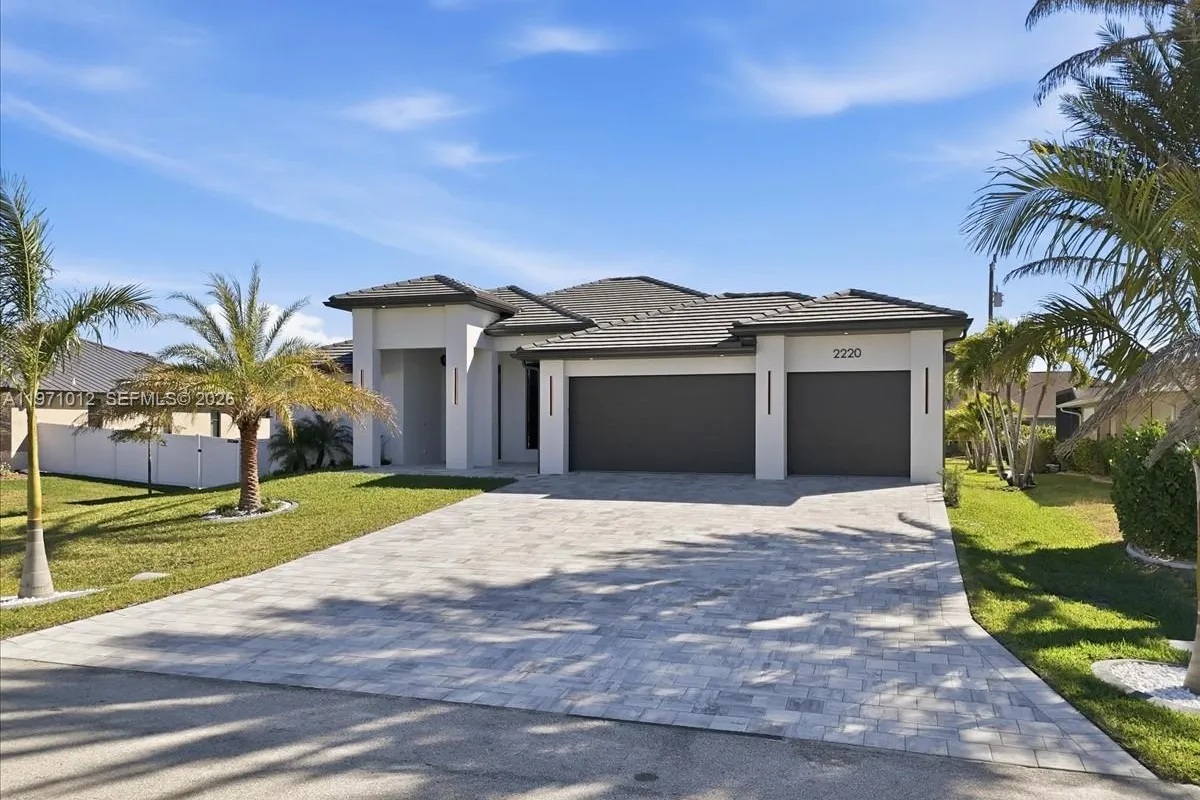 2220 SW 50th LN, Cape Coral FL 33914