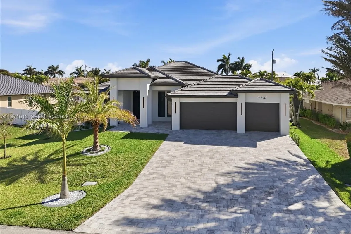 2220 SW 50th LN, Cape Coral FL 33914