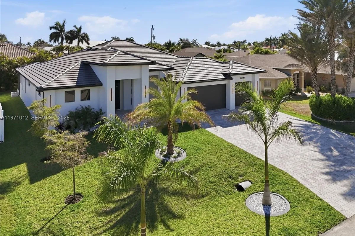 2220 SW 50th LN, Cape Coral FL 33914