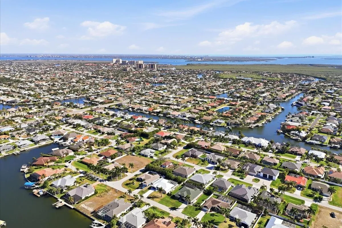 2220 SW 50th LN, Cape Coral FL 33914